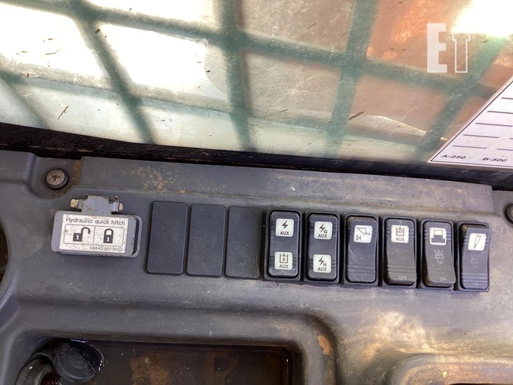 2018-takeuchi-tl12r2-image-20