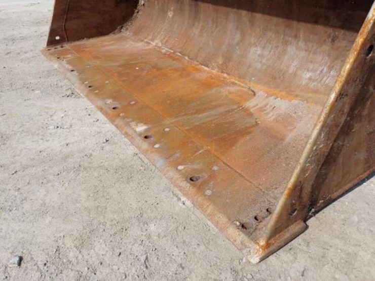 2014-caterpillar-950k-image-63