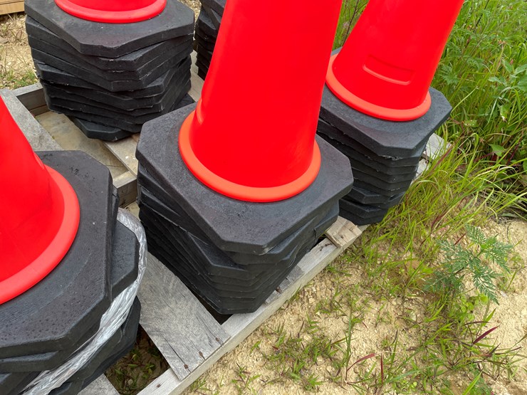 #2451-•-kj-new-(60)-traffic-cones-image-8
