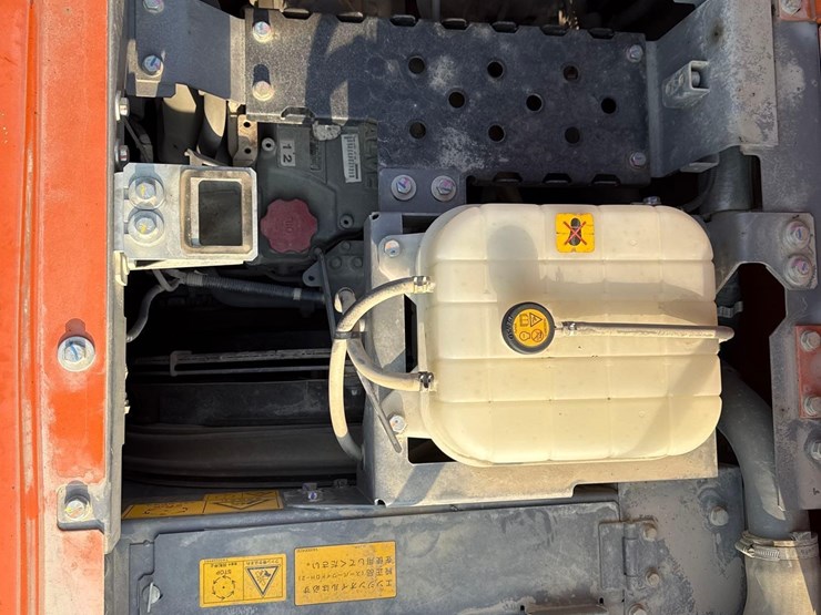 2021-hitachi-zx225usrk-image-22