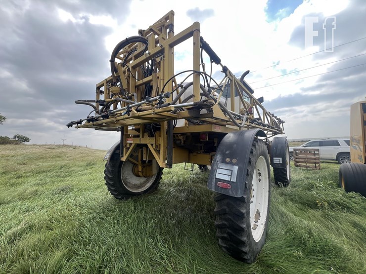 rogator-sprayer-image-8