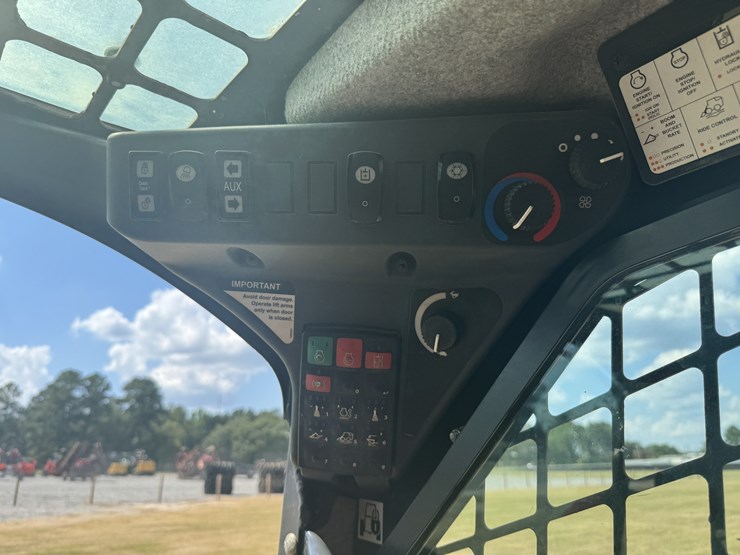 deere-325g-image-14