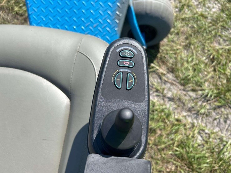 electric-mobility-scooter-image-5