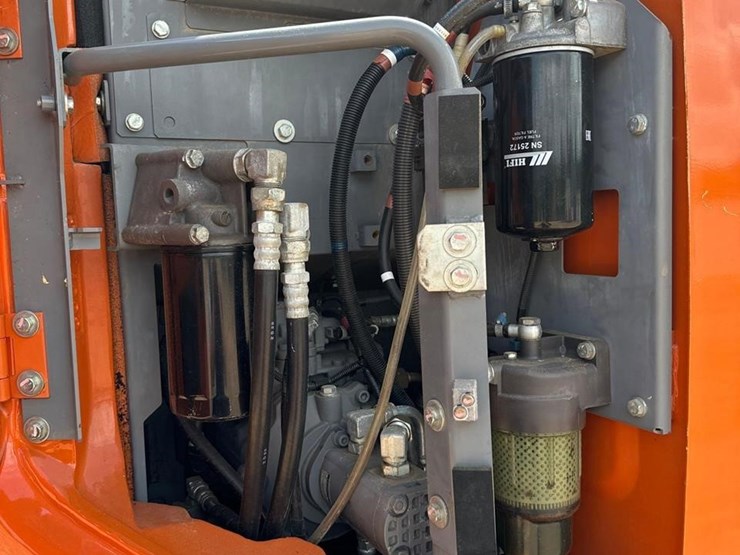 2021-hitachi-zx135us-6-image-17