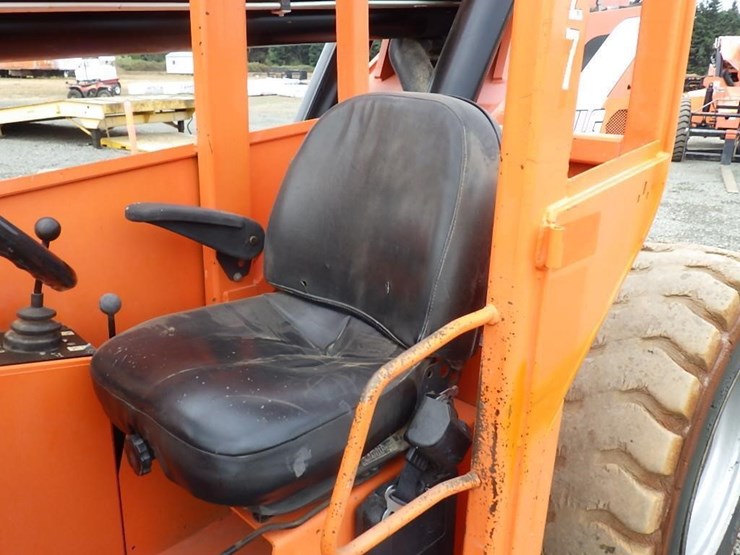 2014-jlg-8042-image-20