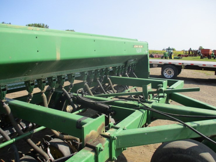 john-deere-750-image-22