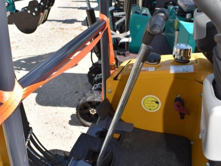 mx20r-mini-excavator-(serial-#-mx20r2025x0000235)-(k)-image-7