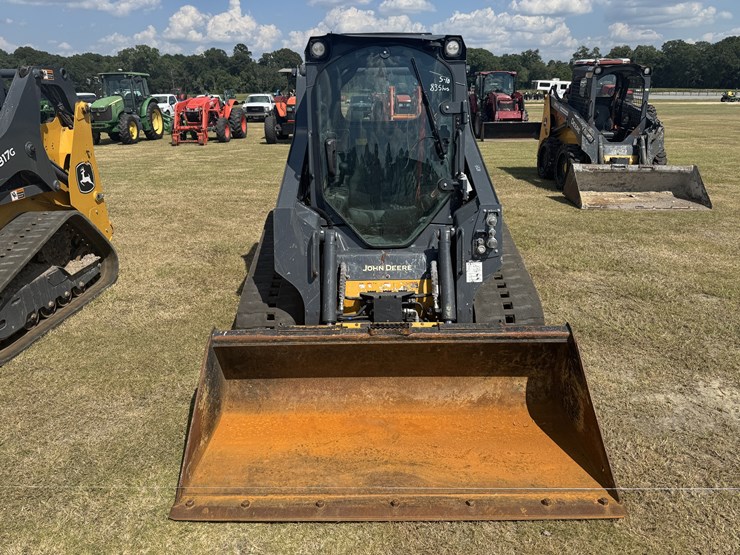 2024-deere-317g-image-2