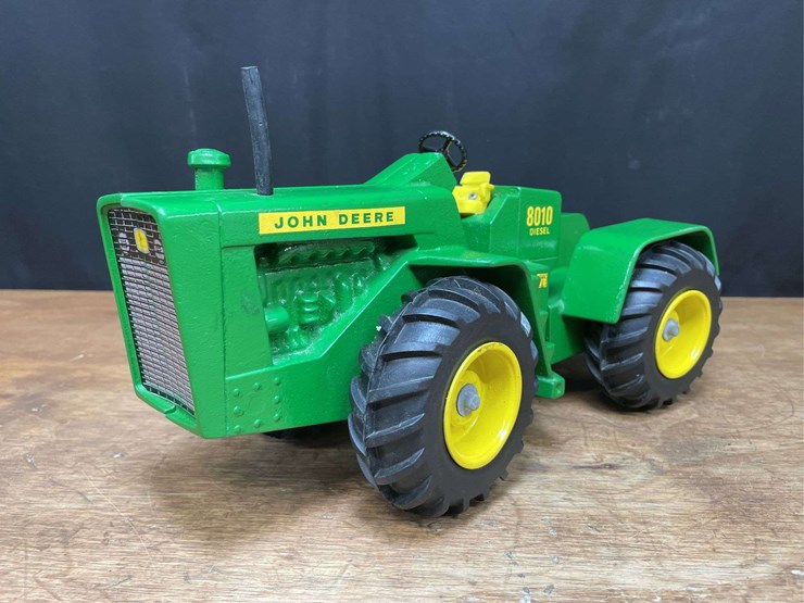 john-deere-16-image-1