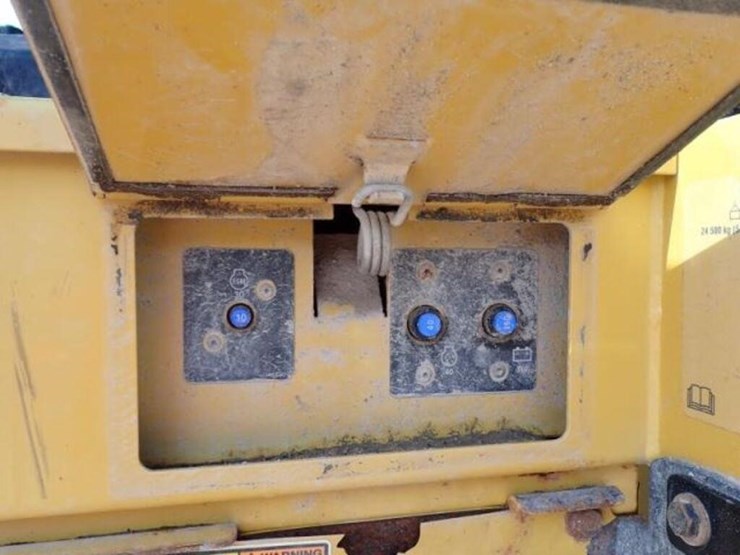 2014-caterpillar-950k-image-44