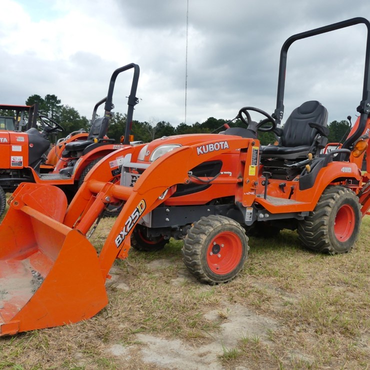2015 KUBOTA BX25D