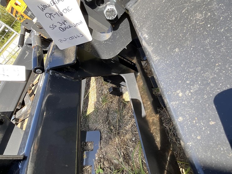 wolverine-pt-16-01c-skid-steer-3-pt-quick-attach-adapter-image-2
