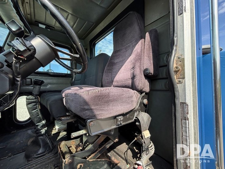 1988-peterbilt-377-image-80