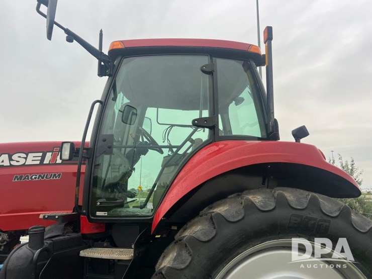 2011-case-ih-magnum-315-image-13