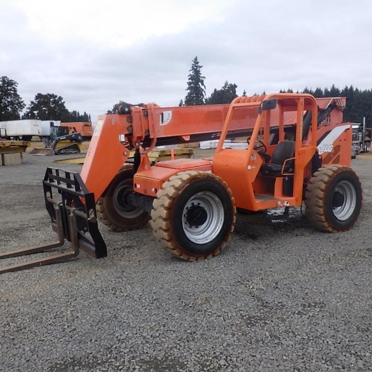 2014 JLG 8042