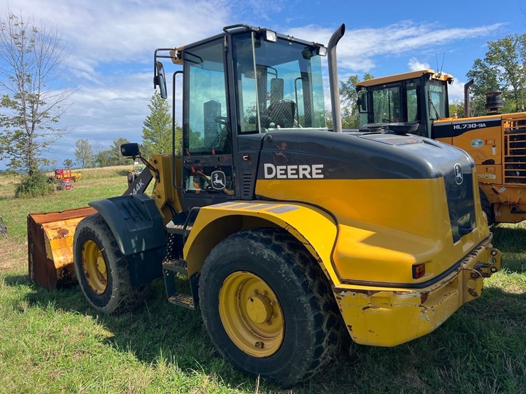 2015-deere-344k-image-5