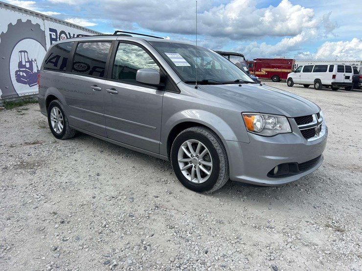 2016-dodge-caravan-image-2