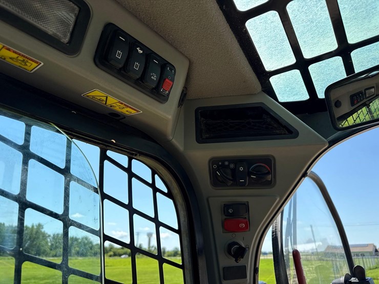 2022-caterpillar-236d3-image-14