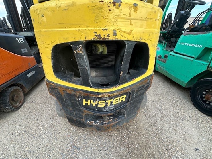 #2083-•-2019-hyster-50-port-forklift-image-8