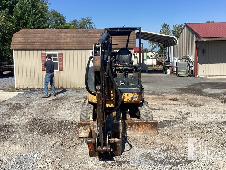 2013-deere-35d-image-9