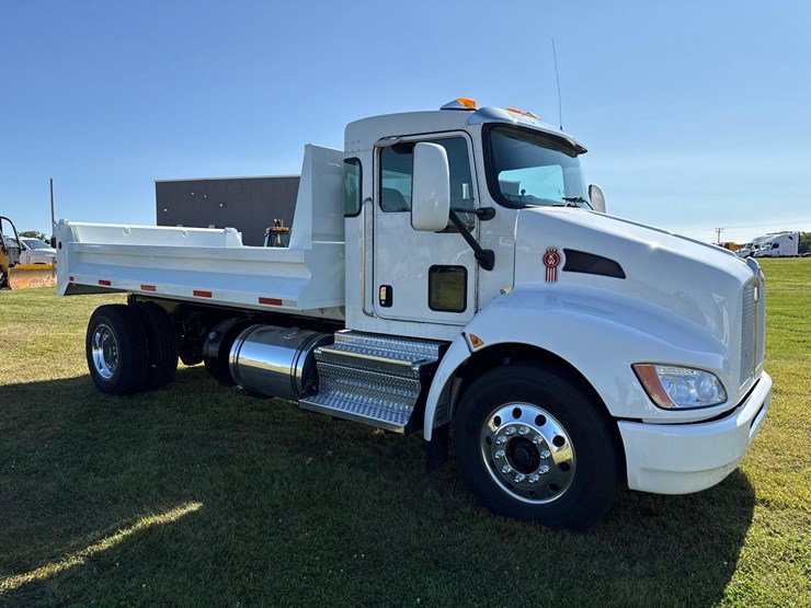 2021-kenworth-t370-image-7