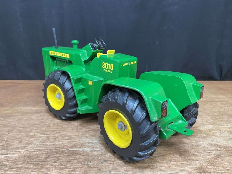 john-deere-16-image-3