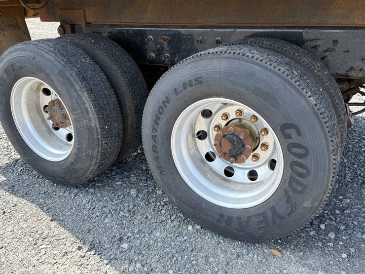 #11-•-#5197-•-2008-mack-granite-t/a-daycab-dump-truck-1m2ax04c68m003392-image-40