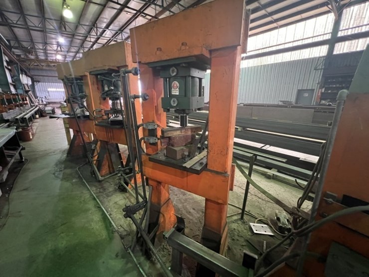 hydraulic-shop-press-image-3
