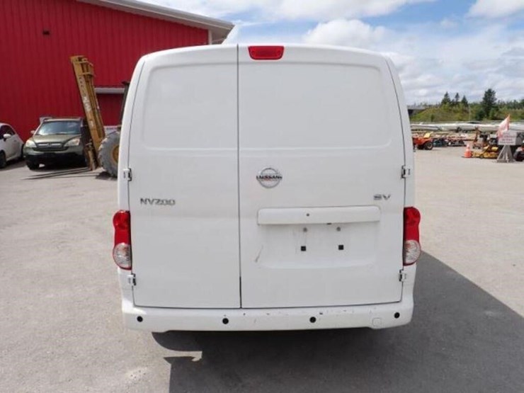 2020-nissan-nv200-image-7