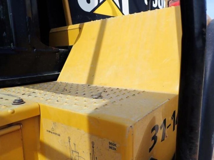 2014-caterpillar-950k-image-29