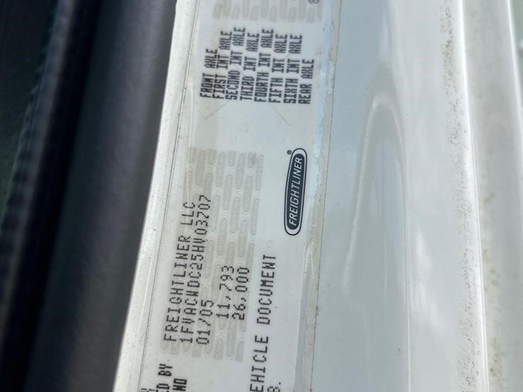 2005-freightliner-business-class-m2-106-image-50