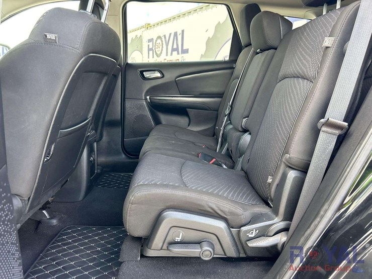 2015-dodge-journey-image-19
