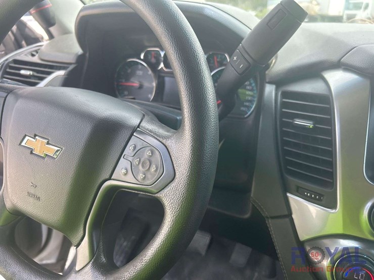2018-chevrolet-tahoe-image-15
