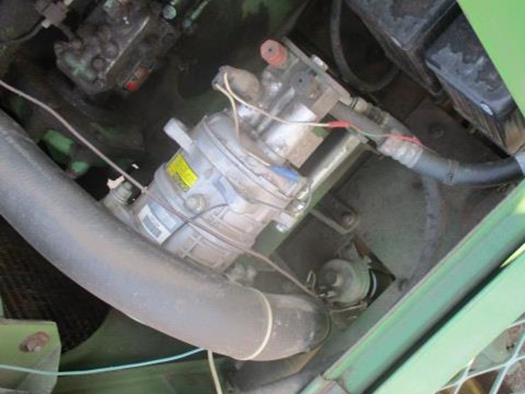 john-deere-4420-image-43