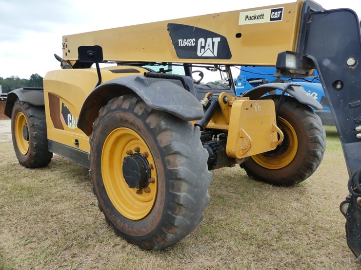 2016-caterpillar-tl642c-image-4