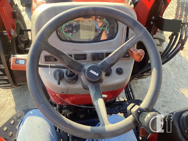 2023-case-ih-farmall-70a-image-21