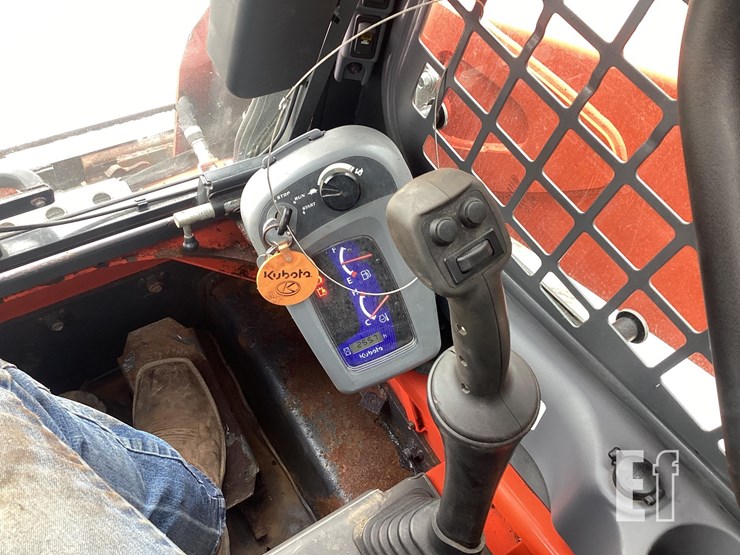 2018-kubota-ssv65-image-17