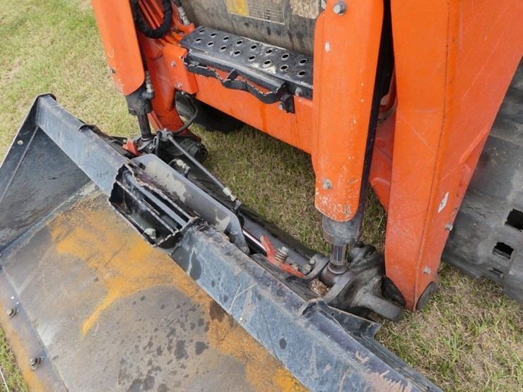 2023-kubota-svl97-2-image-10
