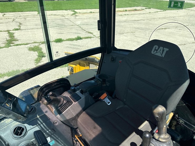 2022-caterpillar-303.5-image-18