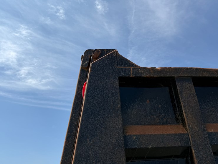 #11-•-#5197-•-2008-mack-granite-t/a-daycab-dump-truck-1m2ax04c68m003392-image-41