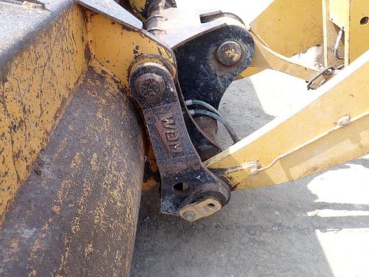 2014-caterpillar-950k-image-59