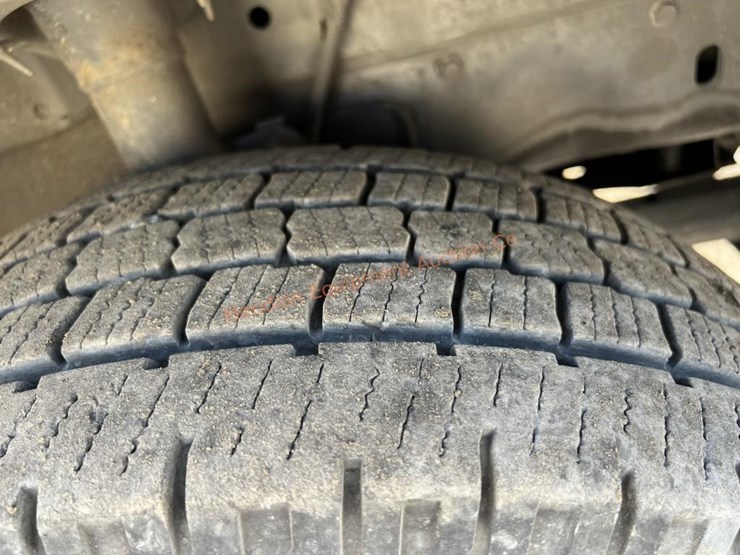 2016-ford-transit-image-40