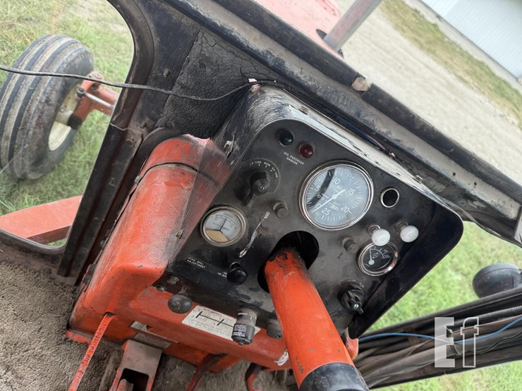 allis-chalmers-200-image-27