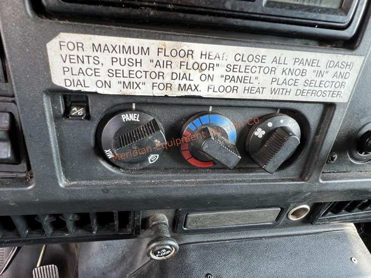 2000-international-4700-image-38