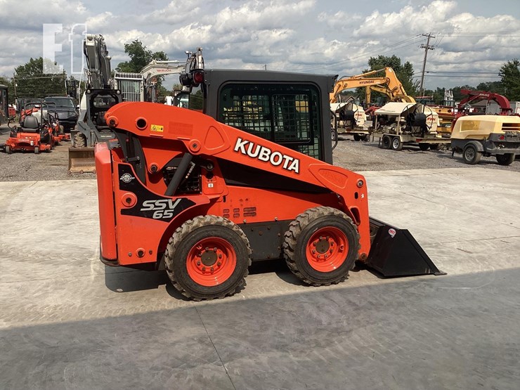 2018-kubota-ssv65-image-6