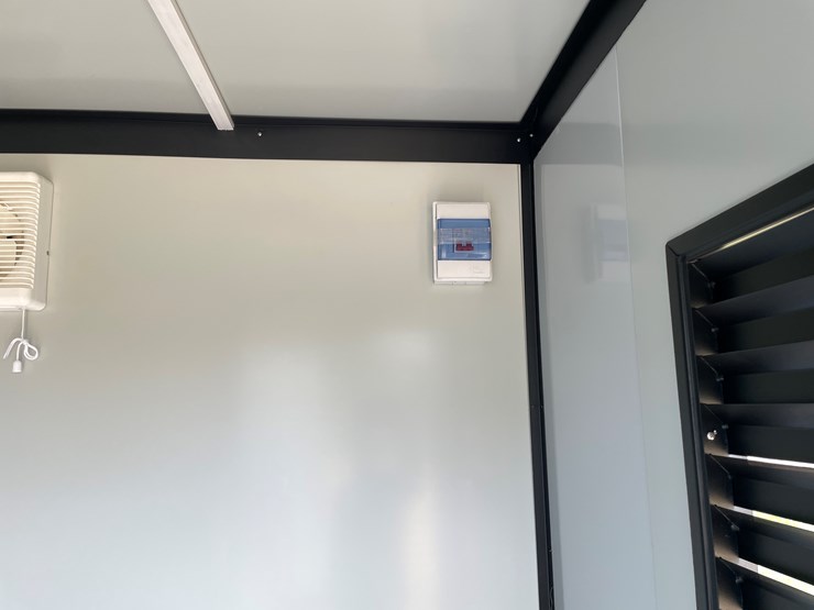 #2429-•-kj-new-portable-restroom-image-27