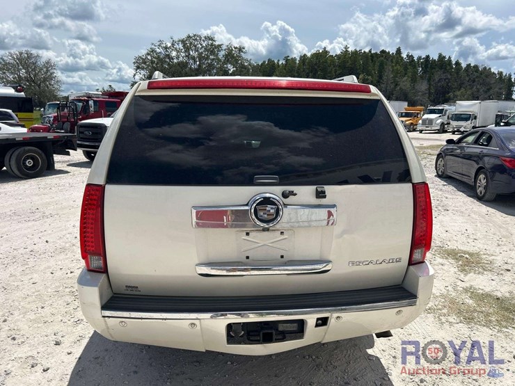 2008-cadillac-escalade-esv-image-20