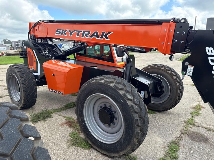 2024-sky-trak-8042-image-6