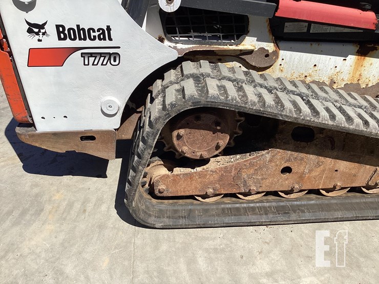 2013-bobcat-t770-image-19