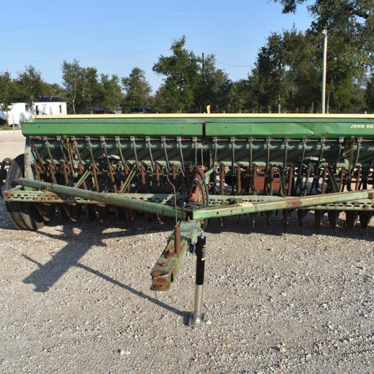JOHN DEERE 8300